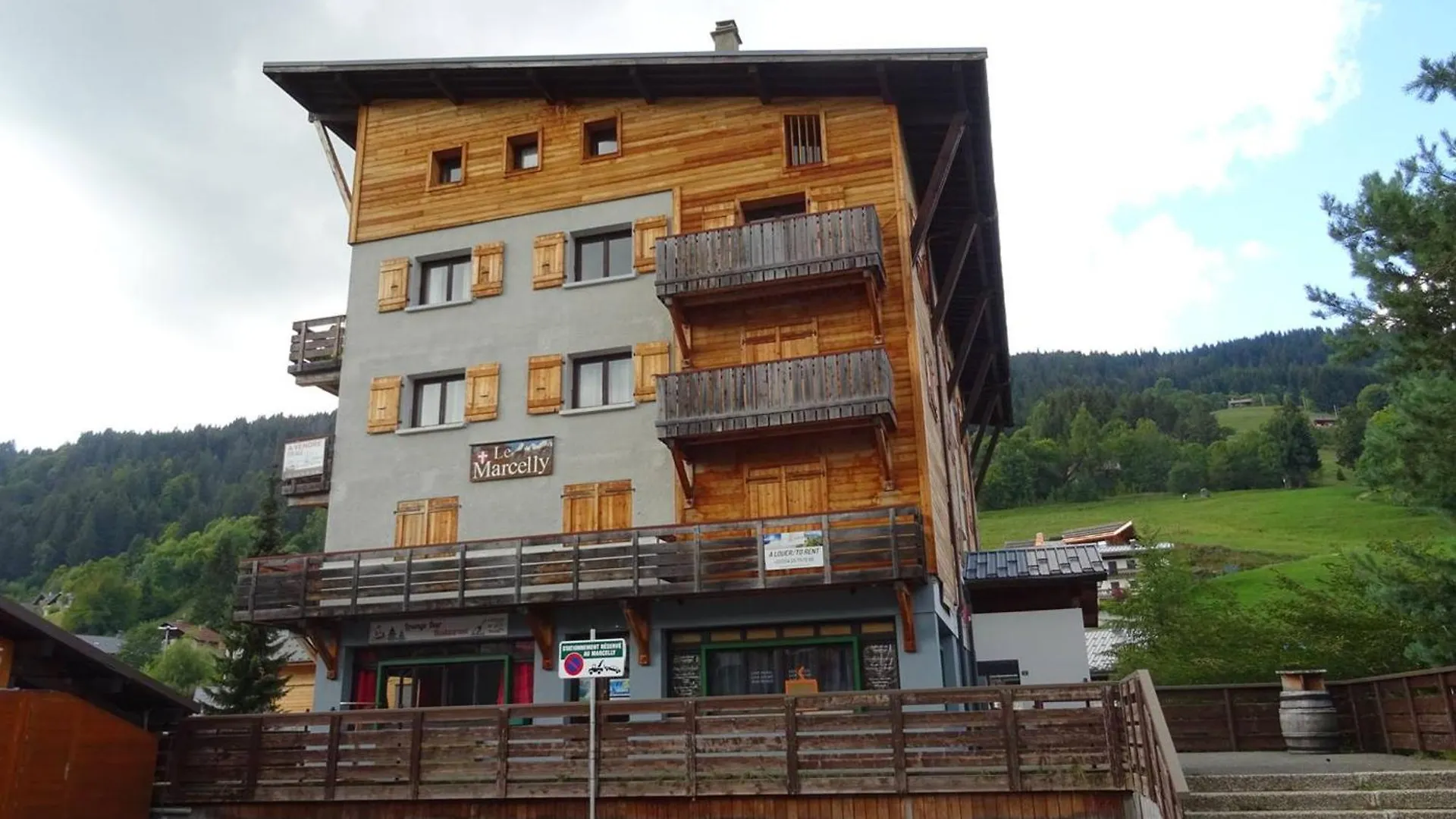Apartment Les Gets - 2 Pieces Renove, 5 Pers, Centre, Confort, Garage, Pied Des Pistes Et Commerces - Fr-1-802-79